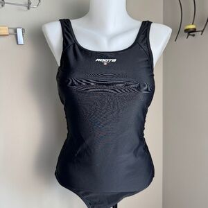 Roots Swimwear Women's One Piece Basic Swimsuit‎ Black 10 Beach Pool Competitive